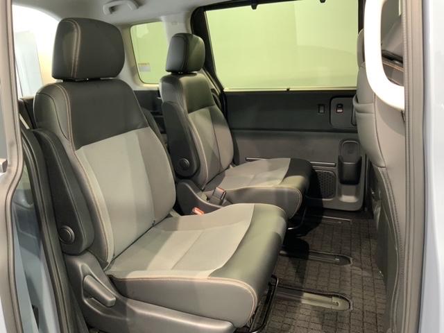 フリード クロスター ホンダセンシング 新車保証継承 禁煙 当社デモカー ナビ BTオーディオ TV サイド+カーテンエアバック アルミ LEDヘッド フォグ シートヒーター クルコン 障害物センサー 両側電動スライドドア(18枚目)