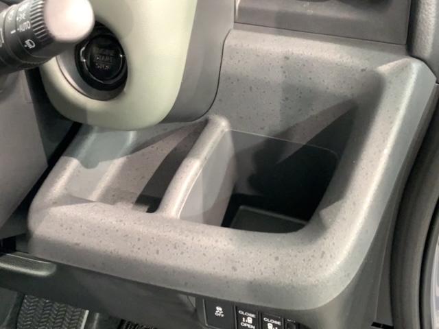 フリード クロスター ホンダセンシング 新車保証継承 禁煙 当社デモカー ナビ BTオーディオ TV サイド+カーテンエアバック アルミ LEDヘッド フォグ シートヒーター クルコン 障害物センサー 両側電動スライドドア(29枚目)