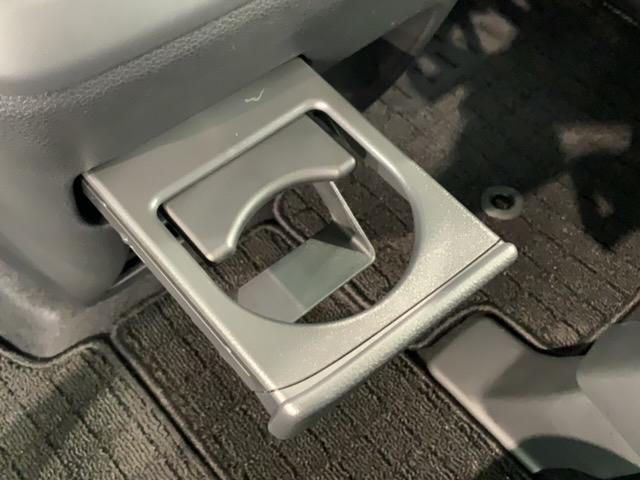 フリード クロスター ホンダセンシング 新車保証継承 禁煙 当社デモカー ナビ BTオーディオ TV サイド+カーテンエアバック アルミ LEDヘッド フォグ シートヒーター クルコン 障害物センサー 両側電動スライドドア(30枚目)