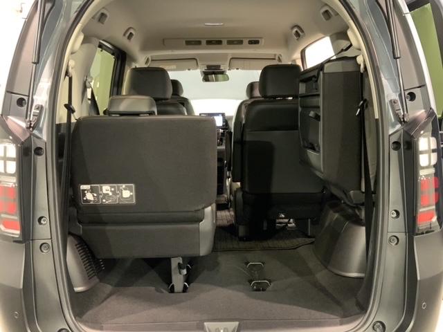 フリード クロスター ホンダセンシング 新車保証継承 禁煙 当社デモカー ナビ BTオーディオ TV サイド+カーテンエアバック アルミ LEDヘッド フォグ シートヒーター クルコン 障害物センサー 両側電動スライドドア(38枚目)