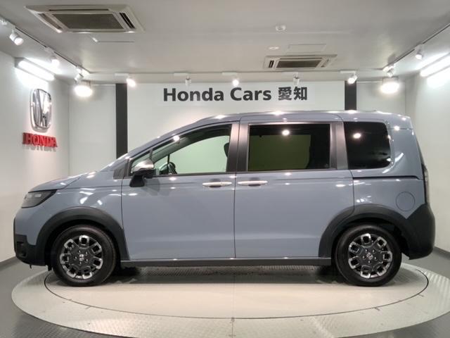 フリード クロスター ホンダセンシング 新車保証継承 禁煙 当社デモカー ナビ BTオーディオ TV サイド+カーテンエアバック アルミ LEDヘッド フォグ シートヒーター クルコン 障害物センサー 両側電動スライドドア(47枚目)