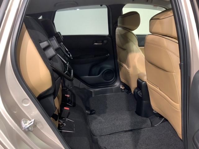 フィット e:HEVリュクス ホンダセンシング 最長5年保証 ナビ マルチビュカメラ BTオーディオ TV アルミ LEDヘッド シートヒーター クルコン ドラレコ ワンオーナー 禁煙 障害物センサー 横滑り防止装置 スマートキー(35枚目)