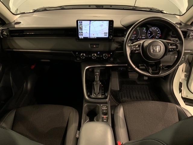 ヴェゼル ｅ：ＨＥＶ　Ｚ　ホンダセンシング　最長５年保証　ナビ　Ｒカメラ　ＣＤ　ＤＶＤ　ＢＴオーディオ　ＴＶ　音楽録音　アルミ　ＬＥＤヘッド　シートヒーター　パワーテールゲート　クルコン　横滑り防止装置　ワンオーナー　禁煙（9枚目）