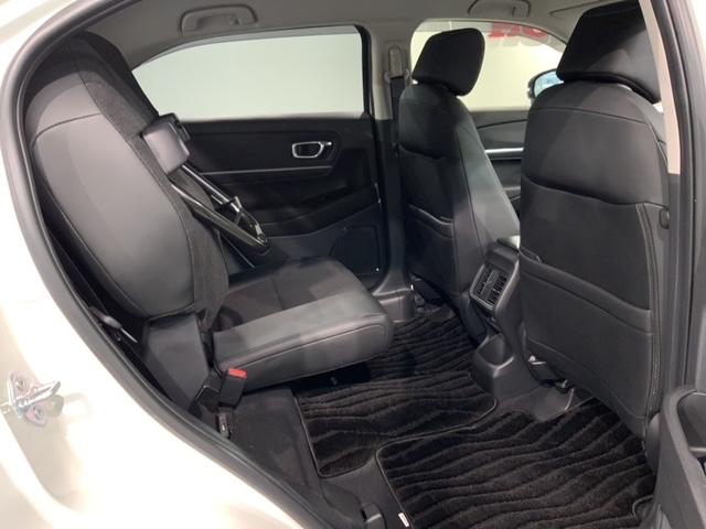 ヴェゼル ｅ：ＨＥＶ　Ｚ　ホンダセンシング　最長５年保証　ナビ　Ｒカメラ　ＣＤ　ＤＶＤ　ＢＴオーディオ　ＴＶ　音楽録音　アルミ　ＬＥＤヘッド　シートヒーター　パワーテールゲート　クルコン　横滑り防止装置　ワンオーナー　禁煙（33枚目）