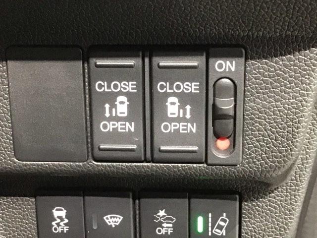 フリード+ハイブリッド ハイブリッド・クロスターホンダセンシング 最長5年保証 ナビ Rカメラ CD DVD BTオーディオ 音楽録音 TV サイド+カーテンエアバック アルミ LEDヘッド フォグ シートヒーター スマートキー ドラレコ ワンオーナー 両側電動ドア(13枚目)