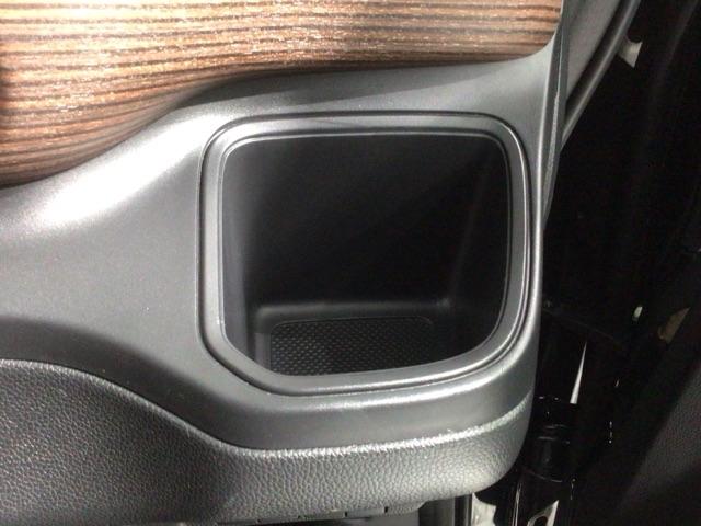 フリード+ハイブリッド ハイブリッド・クロスターホンダセンシング 最長5年保証 ナビ Rカメラ CD DVD BTオーディオ 音楽録音 TV サイド+カーテンエアバック アルミ LEDヘッド フォグ シートヒーター スマートキー ドラレコ ワンオーナー 両側電動ドア(29枚目)