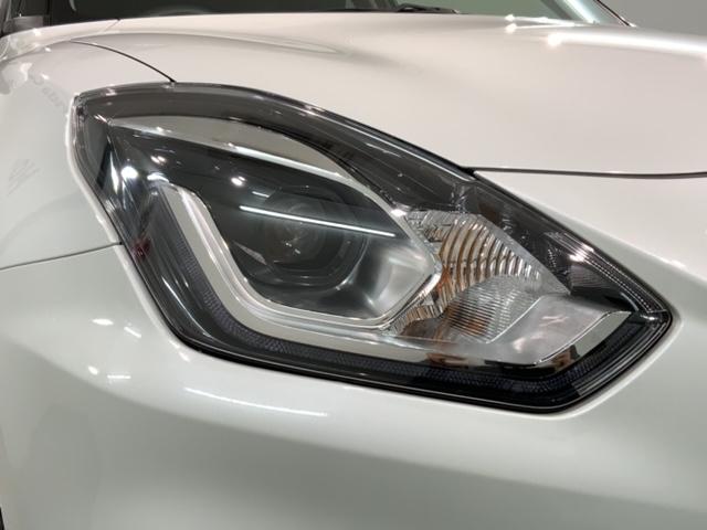 ＬＥＤヘッドライトは、点灯の瞬間から最大光量を発揮し、突然暗くなるトンネルなどでの安定感を高めます。