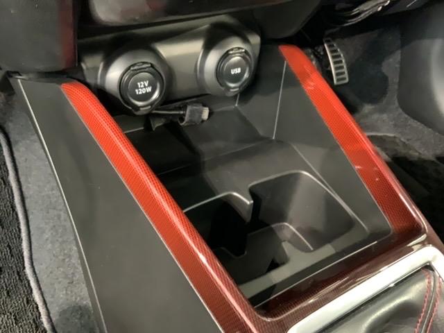 自社商品化センターにて内外装のクリーニングを実施しております！