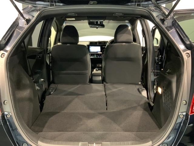 フィットハイブリッド Ｓ　ホンダセンシング　最長５年保証　ナビ　Ｒカメラ　ＣＤ　ＤＶＤ　ＢＴオーディオ　ＴＶ　音楽録音　サイド＋カーテンエアバック　アルミ　ＬＥＤヘッド　フォグ　クルコン　スマートキー　横滑り防止装置　ワンオーナー　禁煙　ＥＴＣ（18枚目）