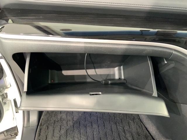 オデッセイハイブリッド ハイブリッドアブソルート・ＥＸホンダセンシング　最長５年保証　ナビ　Ｒ席モニター　マルチビュカメラ　ＣＤ　ＤＶＤ　ＢＴオーディオ　音楽録音　ＴＶ　アルミ　ＬＥＤヘッド　シートヒ－タ－　パワーシート　ワンオーナー　禁煙　障害物センサー　両側電動ドア（25枚目）