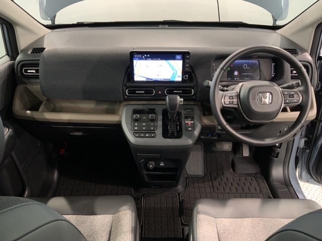 フリード エアー　ＥＸ　ホンダセンシング　新車保証継承　禁煙　当社デモカー　ナビ　Ｒカメラ　ＢＴオーディオ　サイド＋カーテンエアバック　アルミ　ＬＥＤヘッド　シートヒ－タ－　クルコン　スマートキー　障害物センサー　ＥＴＣ（8枚目）