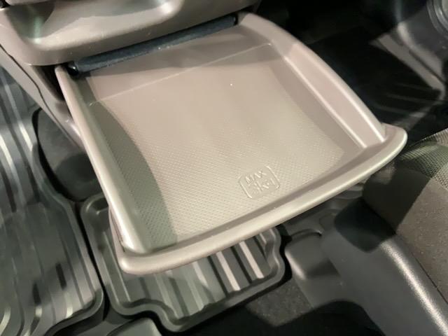 フリード Ｇ・ホンダセンシング　最長５年保証　ナビ　Ｒ席モニター　Ｒカメラ　ＣＤ　ＤＶＤ　ＢＴオーディオ　音楽録音　ＴＶ　ＬＥＤヘッド　シートヒ－タ－　クルコン　ドラレコ　ワンオーナー　禁煙　両側電動スライドドア　スマートキー（27枚目）