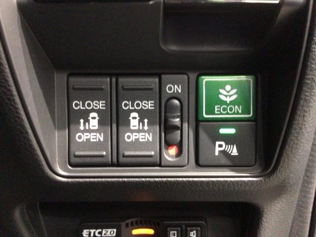 オデッセイハイブリッド ハイブリッドアブソルート・ＥＸホンダセンシング　最長５年保証　ナビ　マルチビュカメラ　ＣＤ　ＤＶＤ　ＢＴオーディオ　音楽録音　ＴＶ　アルミ　ＬＥＤヘッド　シートヒーター　パワーシート　クルコン　ワンオーナー　障害物センサー　禁煙　両側電動ドア（12枚目）