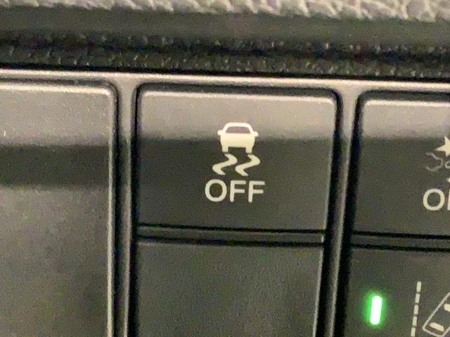 シビック セダン　ホンダセンシング　最長５年保証　ナビ　Ｒカメラ　ＣＤ　ＤＶＤ　ＢＴオーディオ　音楽録音　ＴＶ　アルミ　ＬＥＤヘッド　フォグ　シートヒーター　パワーシート　ワンオーナー　スマートキー　イモビライザー（13枚目）