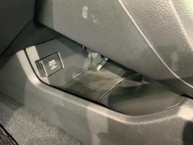 シビック セダン　ホンダセンシング　最長５年保証　ナビ　Ｒカメラ　ＣＤ　ＤＶＤ　ＢＴオーディオ　音楽録音　ＴＶ　アルミ　ＬＥＤヘッド　フォグ　シートヒーター　パワーシート　ワンオーナー　スマートキー　イモビライザー（24枚目）