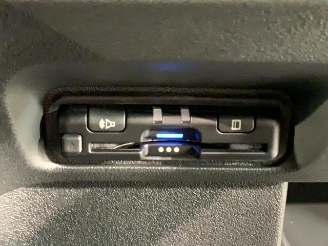 N-BOXカスタム ターボ ホンダセンシング 新車保証継承 禁煙 当社デモカー ナビ CD DVD BTオーディオ Rカメラ TV アルミ LEDヘッド シートヒ-タ- クルコン 障害物センサー 両側電動スライドドア ETC(13枚目)