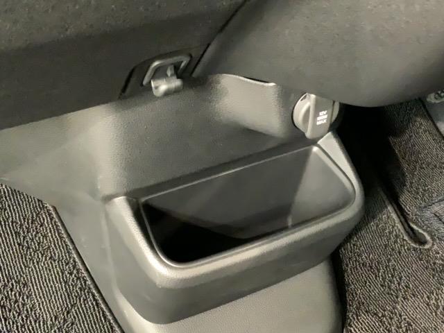 N-BOXカスタム ターボ ホンダセンシング 新車保証継承 禁煙 当社デモカー ナビ CD DVD BTオーディオ Rカメラ TV アルミ LEDヘッド シートヒ-タ- クルコン 障害物センサー 両側電動スライドドア ETC(27枚目)