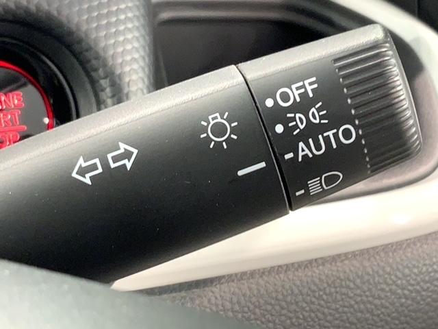 フィット ベーシック　ホンダセンシングレス　リースアップ車両　最長５年保証　ＣＤチューナー　ＡＢＳ　両席エアバック　サイド＋カーテンエアバック　オートライト　スマートキー　イモビライザー　横滑り防止装置　エアコン（7枚目）