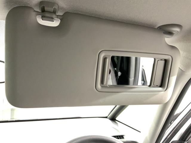 フィット ベーシック　ホンダセンシングレス　リースアップ車両　最長５年保証　ＣＤチューナー　ＡＢＳ　両席エアバック　サイド＋カーテンエアバック　オートライト　スマートキー　イモビライザー　横滑り防止装置　エアコン（12枚目）