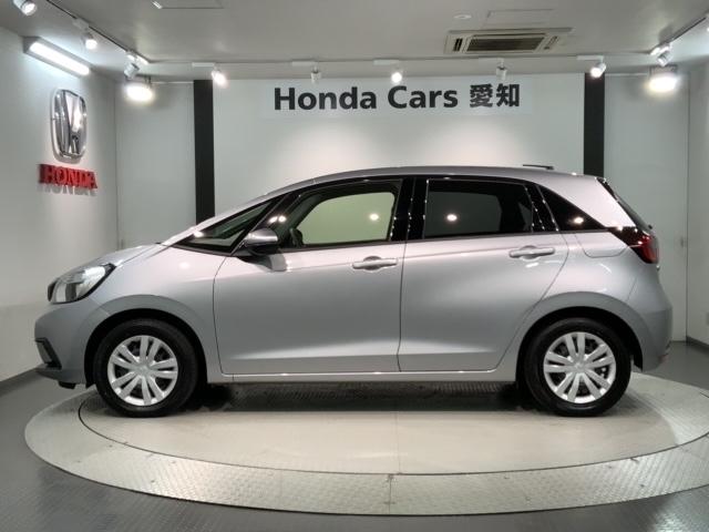 フィット ベーシック　ホンダセンシングレス　リースアップ車両　最長５年保証　ＣＤチューナー　ＡＢＳ　両席エアバック　サイド＋カーテンエアバック　オートライト　スマートキー　イモビライザー　横滑り防止装置　エアコン（19枚目）