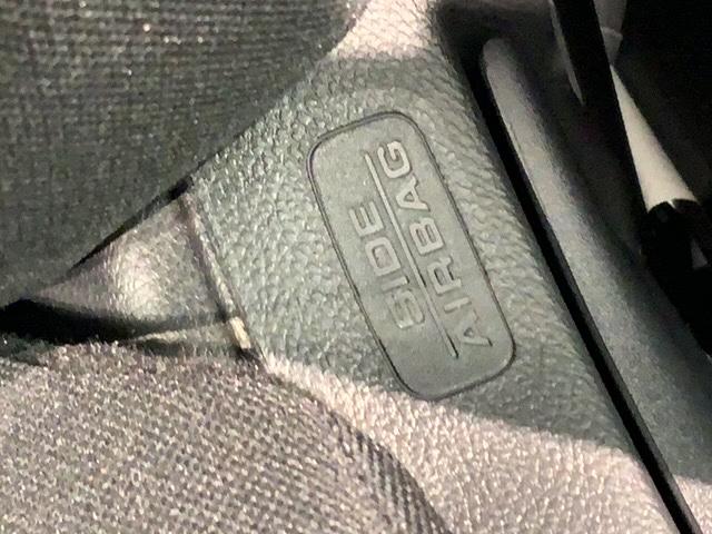 フィット ベーシック　ホンダセンシングレス　リースアップ車両　最長５年保証　ＣＤチューナー　ＡＢＳ　両席エアバック　サイド＋カーテンエアバック　オートライト　スマートキー　イモビライザー　横滑り防止装置　エアコン（25枚目）