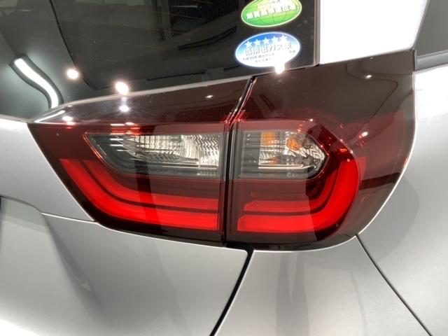 フィット ベーシック　ホンダセンシングレス　リースアップ車両　最長５年保証　ＣＤチューナー　ＡＢＳ　両席エアバック　サイド＋カーテンエアバック　オートライト　スマートキー　イモビライザー　横滑り防止装置　エアコン（45枚目）