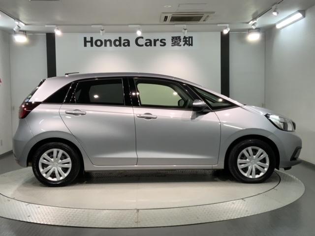 フィット ベーシック　ホンダセンシングレス　リースアップ車両　最長５年保証　ＣＤチューナー　ＡＢＳ　両席エアバック　サイド＋カーテンエアバック　オートライト　スマートキー　イモビライザー　横滑り防止装置　エアコン（51枚目）