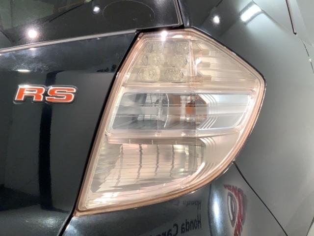 フィット RS ファインスタイル 6MT 1年保証 ナビ Rカメラ CD DVD BTオーディオ TV ABS 両席エアバック HID アルミ フォグ スマートキー イモビライザー VSA ワンオーナー 禁煙 ETC オートライト(45枚目)