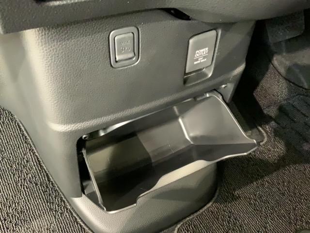 N-BOXカスタム Lターボ ホンダセンシング 最長5年保証 ナビ Rカメラ CD DVD BTオーディオ TV アルミ LEDヘッド フォグ シートヒーター クルコン ドラレコ ワンオーナー 障害物センサー 禁煙 両側電動ドア(28枚目)