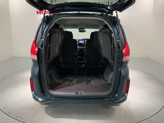 フリード Ｇ・ホンダセンシング　最長５年保証　ナビ　ＣＤ　ＢＴオーディオ　ＡＢＳ　両席エアバック　クルコンスマートキー　イモビライザー　両側電動スライドドア　横滑り防止装置　ワンオーナー　禁煙　ＥＴＣ　衝突軽減ブレーキ（18枚目）