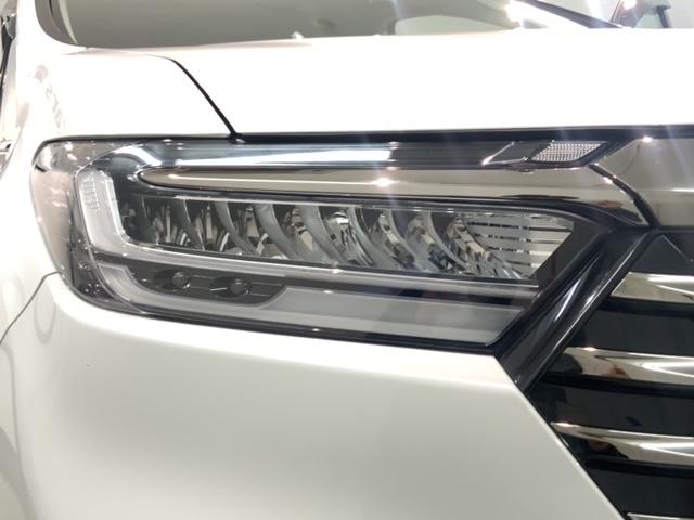 �k�d�c�w�b�h���C�g�́A�_���̏u�Ԃ���ő���ʂ𔭊����A�ˑR�Â��Ȃ�g���l���Ȃǂł̈��芴�����߂܂��B