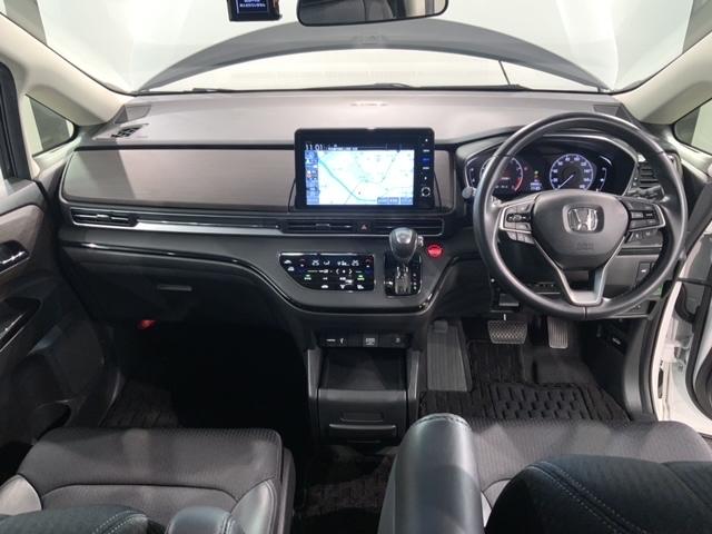 �g���₷�����C�A�E�g�̃_�b�V���{�[�h���ӂł��B�I�[�g�G�A�R���⏬������ȂǊ��������������ڂł��B