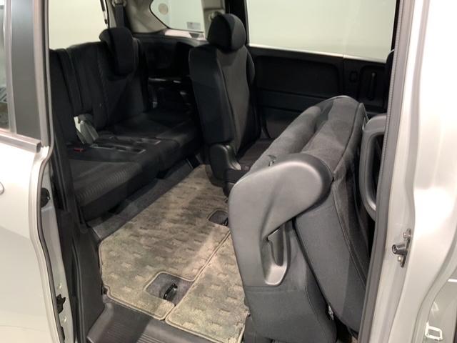 フリードハイブリッド ジャストセレクション＋　１年保証　ナビ　Ｒ席モニター　Ｒカメラ　ＣＤ　ＤＶＤ　ＢＴオーディオ　ＴＶ　ＨＩＤ　フォグ　クルコン　スマートキー　イモビライザー　ワンオーナー　禁煙　両側電動スライドドア　横滑り防止装置　ＥＴＣ（32枚目）