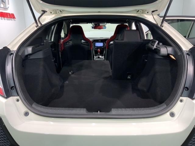 ���_��̗���͓��X�̃X�^�b�t���킩��₷�������������܂��I