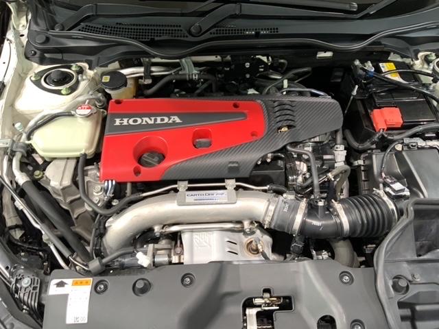 ���Џ��i���Z���^�[�ɂē��O���̃N���[�j���O�����{���Ă���܂��I