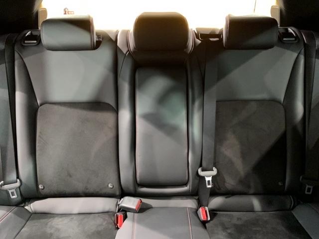 ���Џ��i���Z���^�[�ɂē��O���̃N���[�j���O�����{���Ă���܂��I