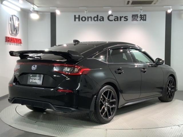 ���Џ��i���Z���^�[�ɂē��O���̃N���[�j���O�����{���Ă���܂��I