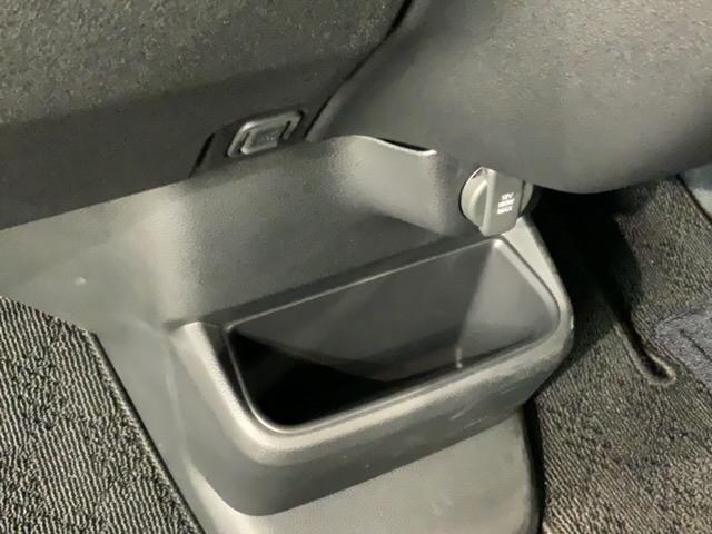 N-BOXカスタム コーディネートスタイル ホンダセンシング 新車保証継承 禁煙 当社デモカー ナビ Rカメラ CD DVD BTオーディオ 音楽録音 TV アルミ LEDヘッド シートヒーター クルコン 障害物センサー 両側電動スライドドア(27枚目)