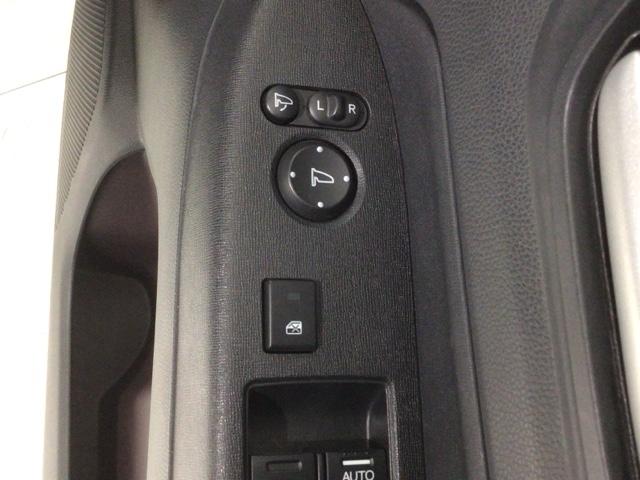 N-WGNカスタム G 1年保証 ナビ CD DVD BTオーディオ 音楽録音 TV ABS 両席エアバック アルミ HID フォグ スマートキー 横滑り防止装置 ワンオーナー 禁煙 スマートキー イモビライザー(12枚目)