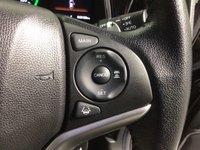 �N���[�Y�R���g���[���𑕔����Ă��܂��B�������H�Ȃǂň��̑��x�ő����Ă����̂ŉ^�]���y�ł���I���x��ݒ�ł��܂��̂ŁA�X�s�[�h�̏o�������ɂ����ӂł��܂��B