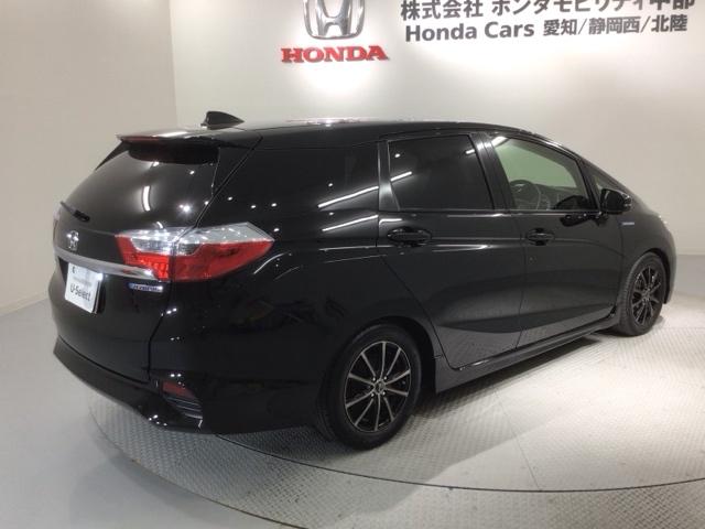 ���Џ��i���Z���^�[�ɂē��O���̃N���[�j���O�����{���Ă���܂��I