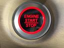 ワンプッシュでエンジンのスタート、ストップが出来て便利です。