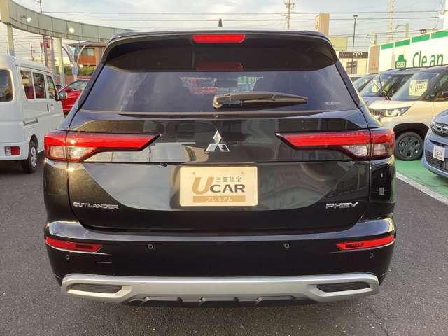 アウトランダーＰＨＥＶ Ｐ　メモリーナビ　地デジＴＶ　全方位カメラ　横滑り防止　パノラマサンルーフ　デュアルエアコン　黒革シート　フルセグＴＶ　シートヒーター　パワーシート　ＬＥＤヘッドライト　４ＷＤ　メモリーナビ　ＡＢＳ（14枚目）
