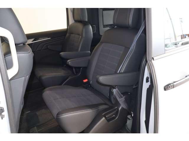 デリカＤ：５ シャモニー　メモリーナビ　地デジＴＶ　バックカメラ　アイドリングＳ　アクティブクルーズコントロール　イモビ　衝突被害軽減装置　Ｂモニター　１オーナー　ＥＴＣ　助手席エアバッグ　地デジＴＶ　電動リアゲート　４ＷＤ（5枚目）