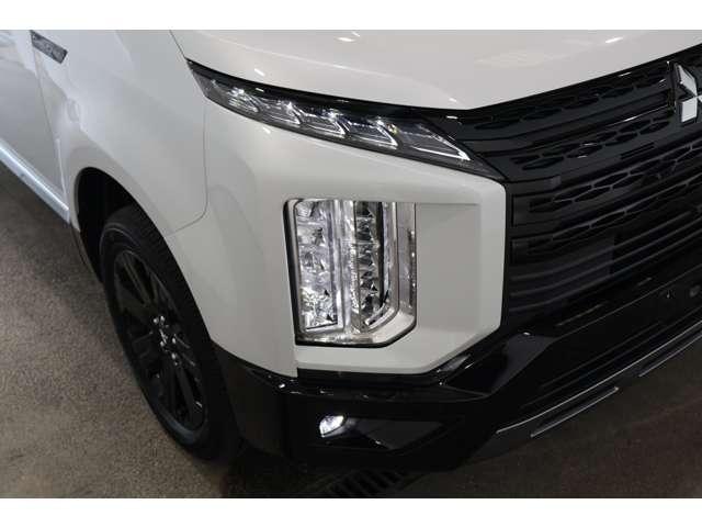 デリカＤ：５ シャモニー　メモリーナビ　地デジＴＶ　バックカメラ　アイドリングＳ　アクティブクルーズコントロール　イモビ　衝突被害軽減装置　Ｂモニター　１オーナー　ＥＴＣ　助手席エアバッグ　地デジＴＶ　電動リアゲート　４ＷＤ（12枚目）