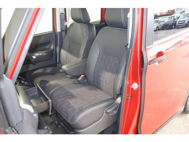 デリカミニ Ｔ　プレミアム　純正ナビ　地デジＴＶ　全方位カメラ　フルセグＴＶ　ＬＥＤランプ　クルコン　キーレスエントリー　ＡＢＳ　禁煙　エアバッグ　パワステ　ベンチシート　オートエアコン　ターボ車　フロントカメラ　バックカメラ（4枚目）