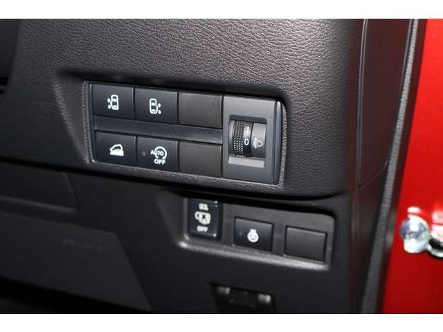 デリカミニ Ｔ　プレミアム　純正ナビ　地デジＴＶ　全方位カメラ　フルセグＴＶ　ＬＥＤランプ　クルコン　キーレスエントリー　ＡＢＳ　禁煙　エアバッグ　パワステ　ベンチシート　オートエアコン　ターボ車　フロントカメラ　バックカメラ（9枚目）