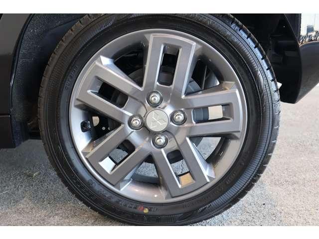 デリカミニ Ｔ　プレミアム　メモリーナビ・フルセグＴＶ・全周囲カメラ　衝突軽減装置　ターボエンジン　禁煙　ワンオーナー車　記録簿付　ナビＴＶ　寒冷地　パワステ　フルタイム４ＷＤ　エアバッグ　ＬＥＤヘッド　ＥＳＣ　サイドカメラ（13枚目）