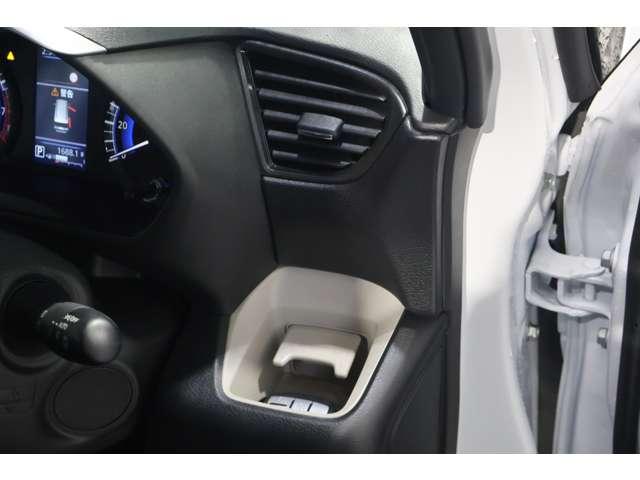 デリカミニ Ｔ　プレミアム　メモリーナビ・フルセグＴＶ・全周囲カメラ　フルセグＴＶ　ＬＥＤランプ　クルコン　キーレスエントリー　ＡＢＳ　エアバッグ　パワステ　ベンチシート　オートエアコン　ターボ車　フロントカメラ　バックカメラ（20枚目）