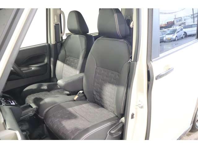 デリカミニ Ｇ　プレミアム　メモリーナビ・フルセグＴＶ・全周囲カメラ　ＬＥＤ　Ａクルコン　シートヒーター　ベンチシート　エアコン　コーナーセンサー　パワステ　アルミホイール　キーレスエントリー　エアバッグ　スマートキー　ＡＢＳ（4枚目）